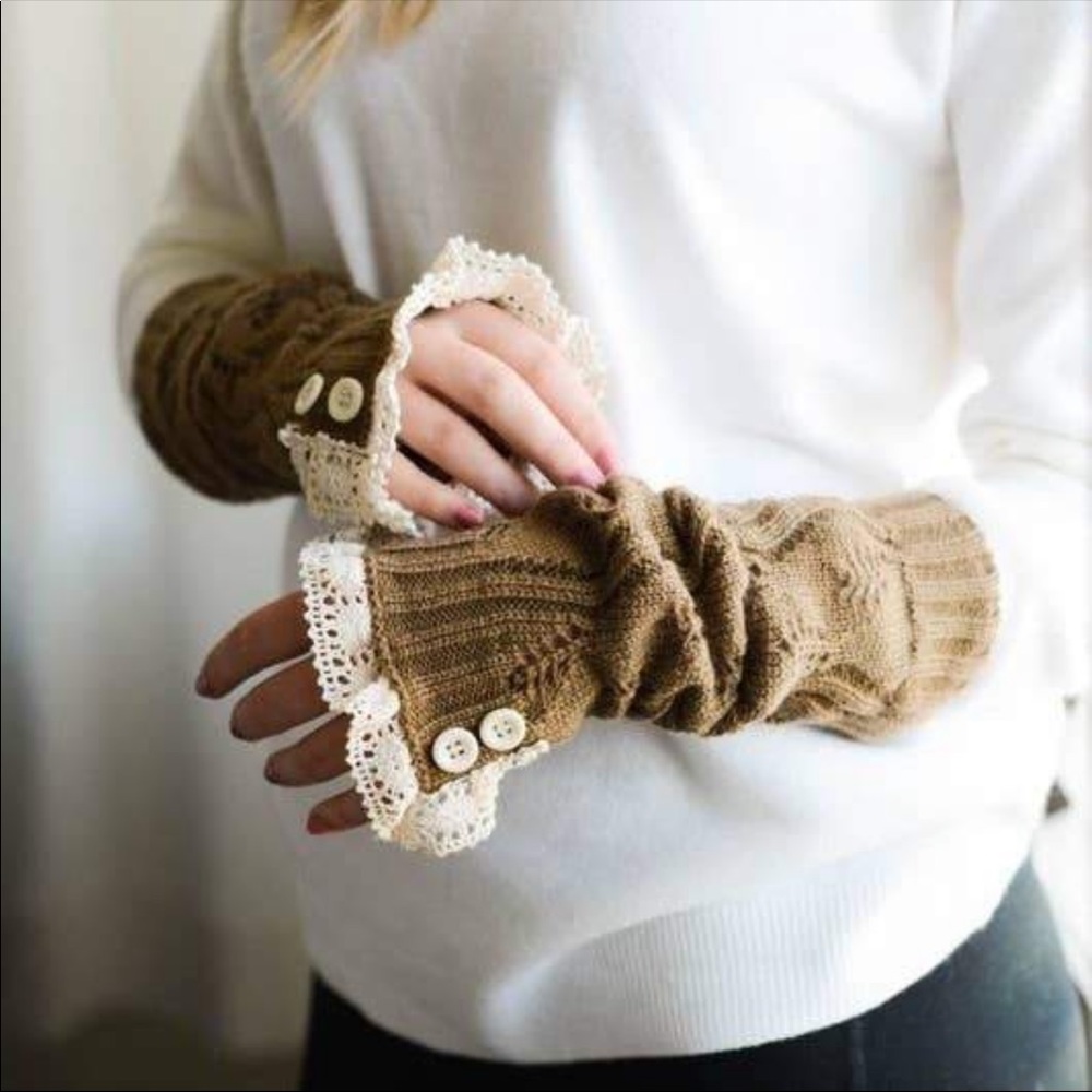 Lace arm warmers